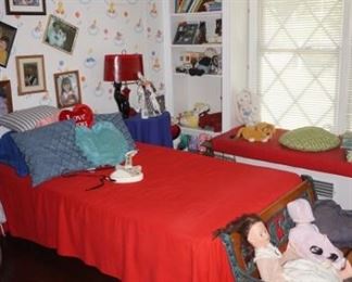 Twin Bed, Bench