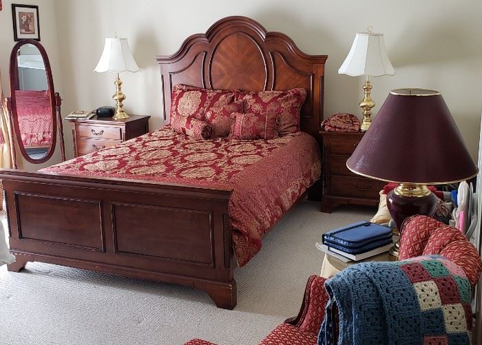 Liberty Furniture Queen Headboard and bed frame coupled with a Sealy Perfect Sleeper Queen Adjustable Bed System. Frame and Adjustable system sold separately.