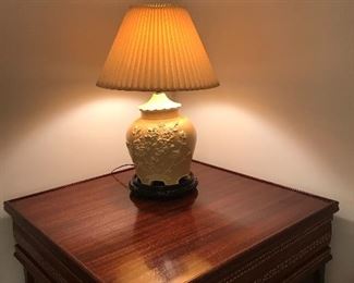 Beautiful ceramic lamp and inlaid table that opens for storage