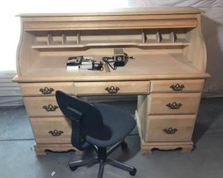 Roll top desk