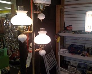 Tension pole lamp