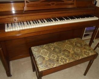 Emerson spinet piano w/bench