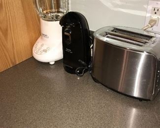 SMALL KITCHEN APPLIANCES