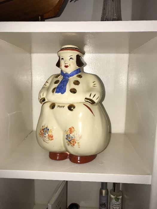 SHAWNEE DUTCH COOKIE JAR 