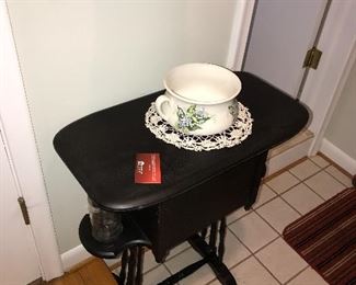 VINTAGE CONSOLE TABLE