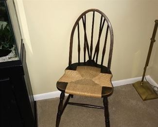 VINTAGE CHAIR
