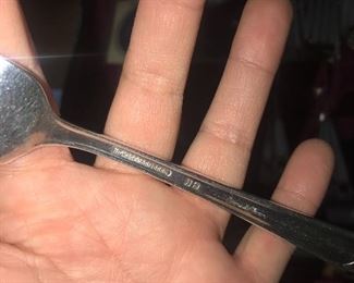 VINTAGE ROGERS BROS SILVERWARE SET