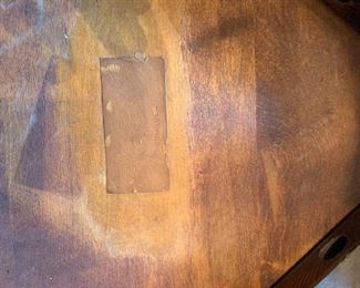 EARLY AMERICAN EXTENDABLE DINING TABLE W/6 CHAIRS BY HASTINGS 60" L X 38" W X 30" H 96" MAX L