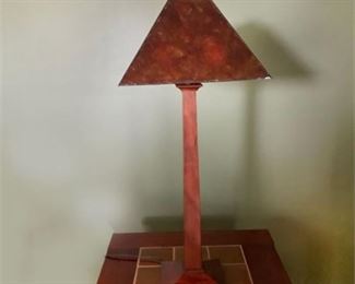 Lot 005
Stickley Oak & Mica Shade Occasional Table Lamp