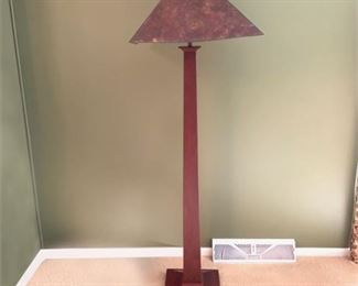 Lot 009
Stickley Cherry & Mica Shade Floor Lamp