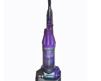 Lot 073
Dyson "Animal" Vacuum