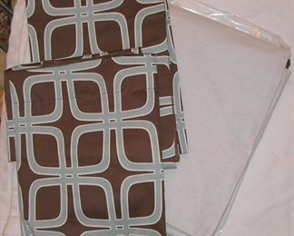 Queen Spread and pillow Shams as new, also a Queen Duvet not shown in photo