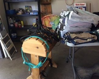 Saddle stand