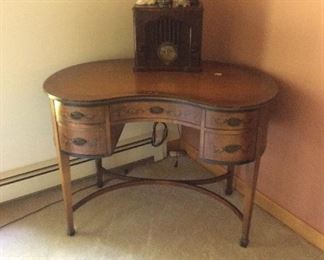 Ladies desk