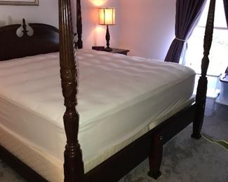 FOUR POST KING SIZE BED W/ REMOVABLE CANOPY