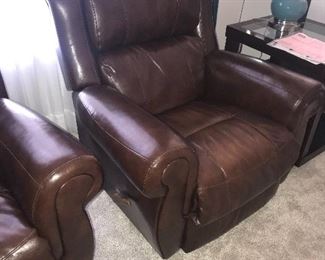 THE BEST CHAIRS BY INDIANA CHAIR CO. ESPRESSO LEATHER RECLINERS
39” W x 39” x 38” H