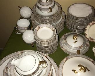 TIRSCHENREUTH CAMBRIDGE BAVARIA CHINA SET