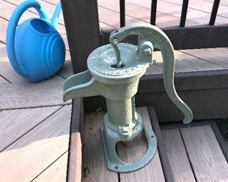 VINTAGE HAND WATER PUMP 