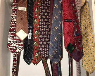 MEN’S NECKTIES 
