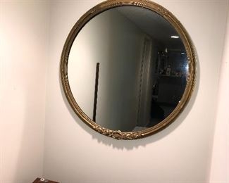 VINTAGE ROUND WALL MIRROR