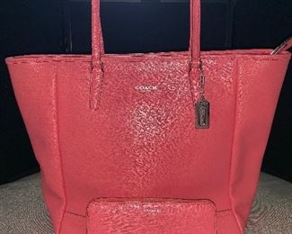 COACH HANDBAG