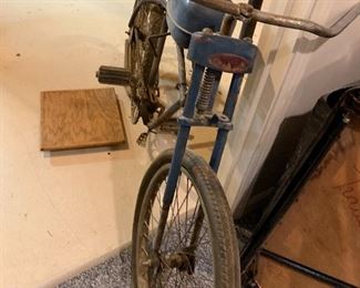 VINTAGE WHIZZER MOTORIZED BICYCLE 