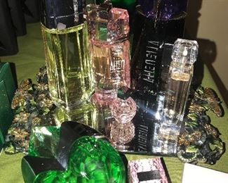 HUGE SELECTION OF DESIGNER PERFUME AND COLOGNE 
