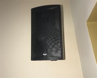 BOSTON SURROUND SOUND