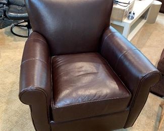 BROWN LEATHER SWIVEL CHAIR