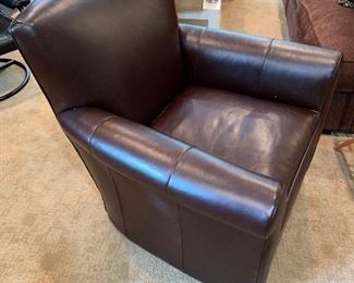BROWN LEATHER SWIVEL CHAIR