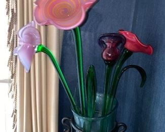 COLORFUL GLASS FLOWERS WITH FLOOR VASE