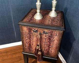 ANIMAL PRINT TRUNK WITH STAND