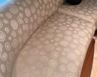 MODERN /CONTEMPORARY CREAM SECTIONAL
BY PREVIEW FURNITURE
LEFT SIDE 98”
RIGHT SIDE 102”
DEPTH 40”
HEIGHT 30”