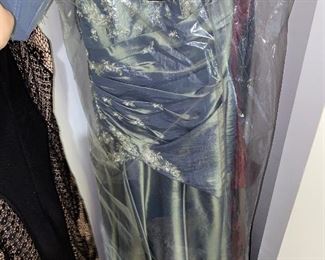 WOMENS DRESSES