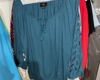 WOMENS CLOTHING