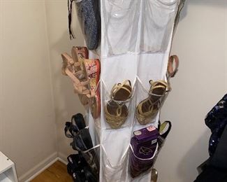 WOMENS SHOES-SIZE 7.5