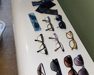 SUNGLASSES