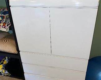 FORMICA WARDROBE / DRESSER