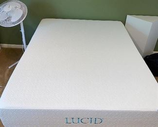 FULL SIZE LUCID 12” MEMORY FOAM MATTRESS AND BOXSPRING (NO FRAME)