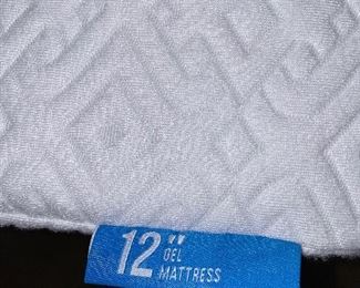 FULL SIZE LUCID 12” MEMORY FOAM MATTRESS AND BOXSPRING (NO FRAME)