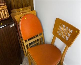 VINTAGE FOLDING CHAIRS