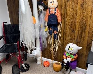 HALLOWEEN DECORATIONS