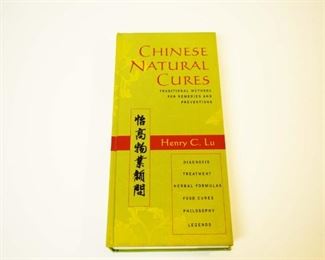Chinese Natural Cures by Henry C. Lu Hardcover