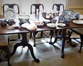 Henkel Harris Dining Table w/ 10 Chairs..2 leaves...
