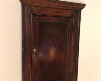 English corner cupboard 1780 Oak