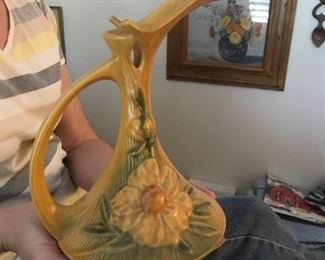 A sample of the Roseville Pottery (Peony)