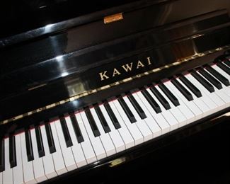 Kawai spinet piano w/ bench