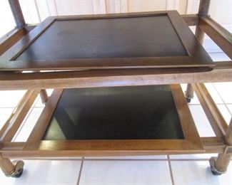 2-Removable Trays