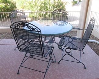 42" Patio Table.  4-Patio Chairs