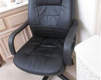 Another Executive chair, take your pick!